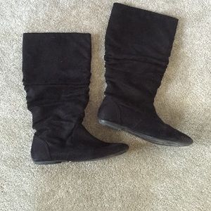 Slouch boots