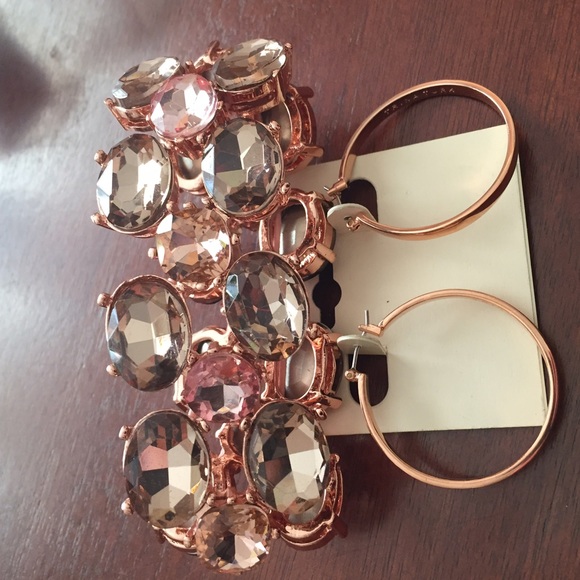 Stretchy gem bracelet w/ rose gold hoop earrings