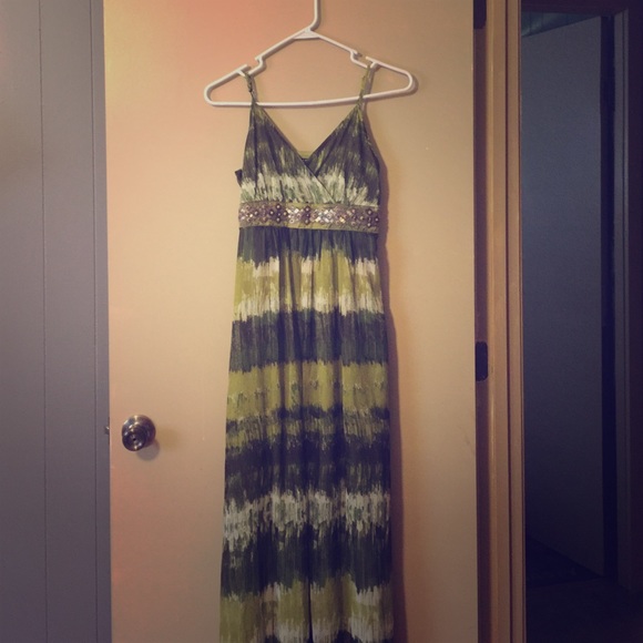 Apt 9 Maxi
