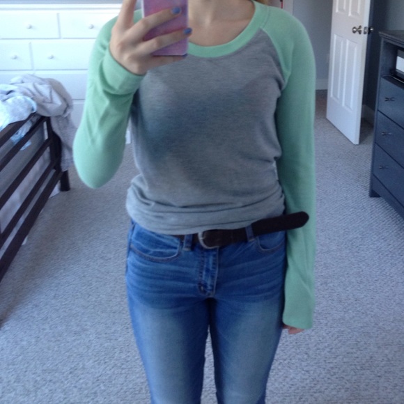 2 Colored Long Sleeve