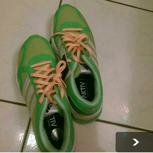 Adidas aktiv shoe