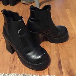 Black grunge platform boots