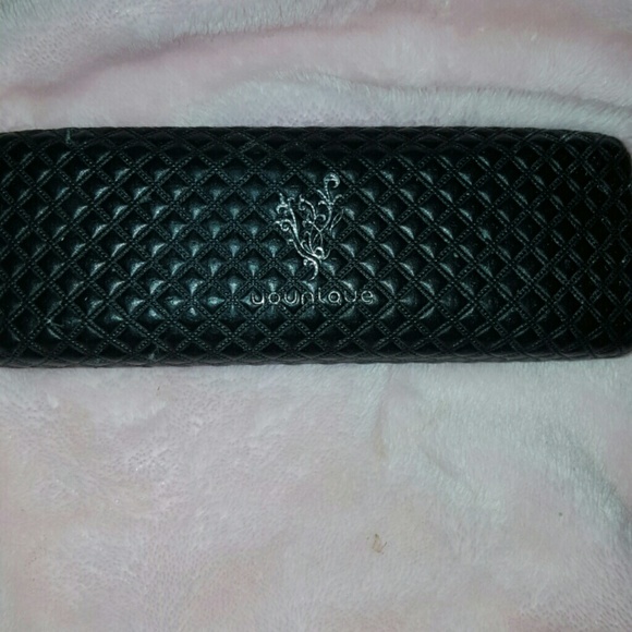 MAKEUP- mascara