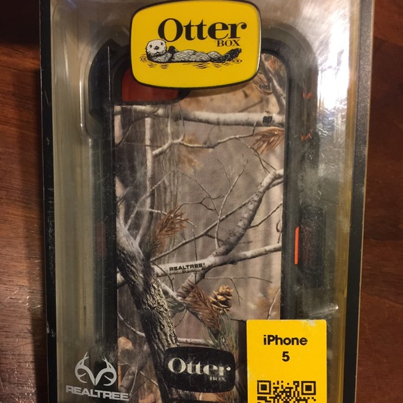 SOLD - NIB - iPhone 5 OtterBox Defender
