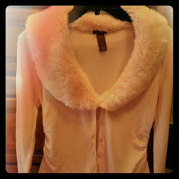 Cardigan with detachable faux fur collar