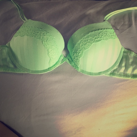 NWOT Aerie Maddie Bra 34B