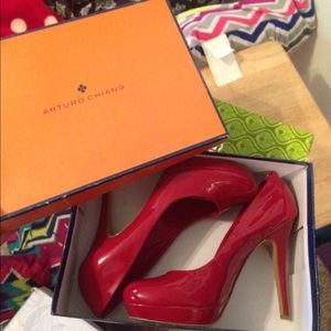 Size 10 Arturo Chiang heels
