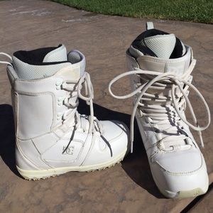🏂White DC Delta Women's snowboard boots🏂