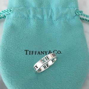 Tiffany & Co. Atlas series ring