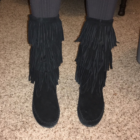 Black fringe boots