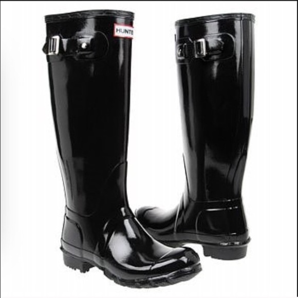Black hunter boots