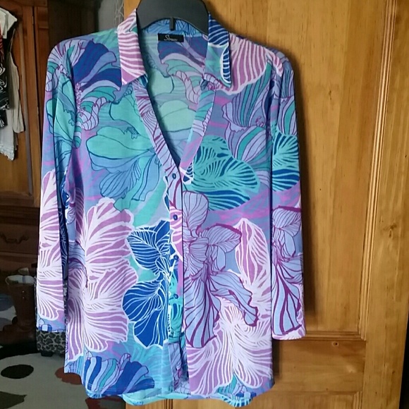 SALE!!!  Lightweight pattern floral blouse XL