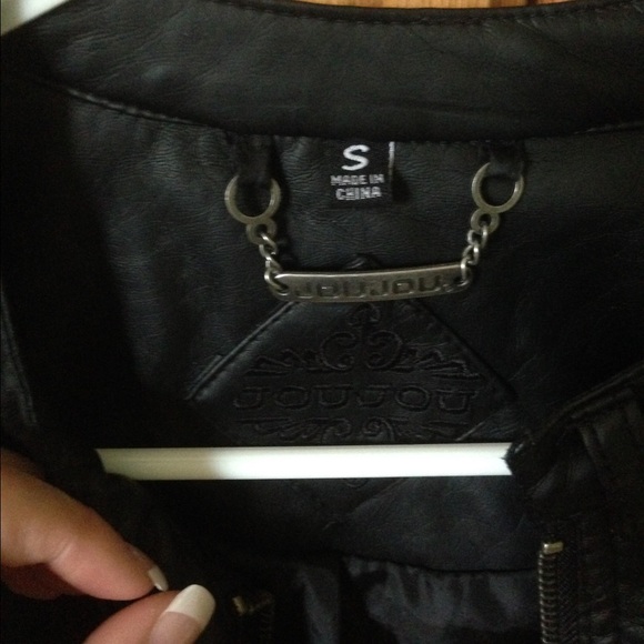 *SOLD*Black faux leather jou jou jacket. Like new - Picture 3 of 3