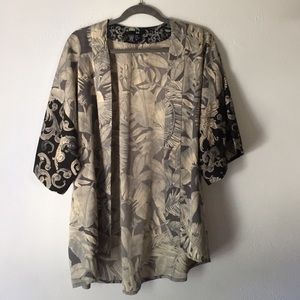 H&M two tone Hawaiian / floral kimono size M