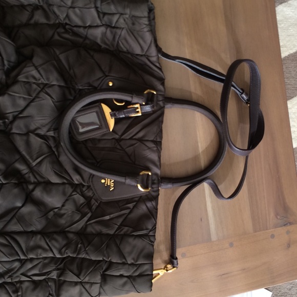 Gorgeous brown Prada bag with strap - Picture 3 of 3