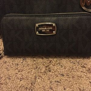 Michael Kors Jet Set Wallet