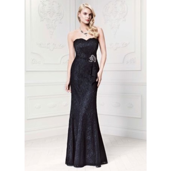 Black Lace Truly Zac Posen Gown