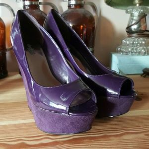 🎉 Final Reduction! 🎉 Suede Wedge Heels