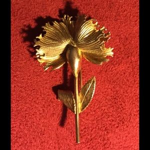 Vintage Bond Boyd Gold-filled flower brooch