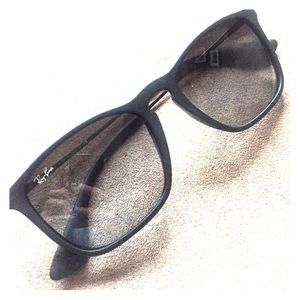 Ray-Ban Wayfarer Light Ray