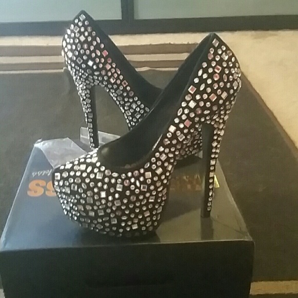 French Kiss Shoes - New in box silver gold and black stiletto heels