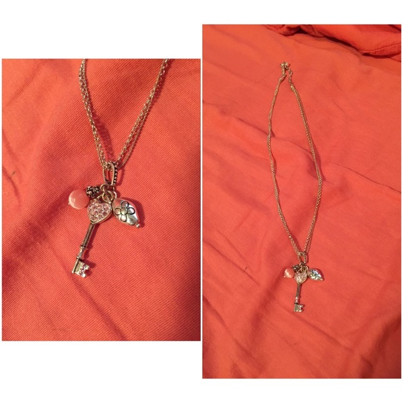 Cute necklace!