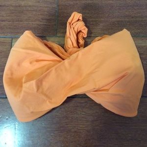 L*space 'sensual solids' twist bandeau