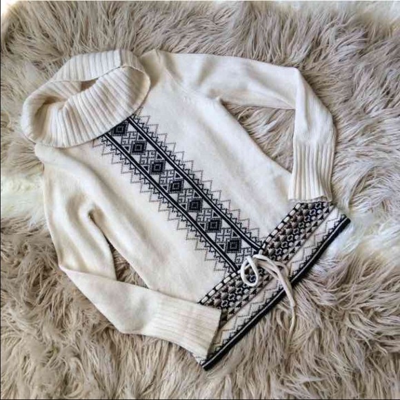 LOFT Sweaters - LOFT Cute Sweater
