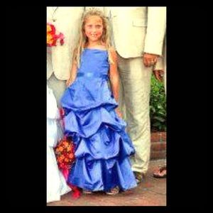 Little girls flower girl dress