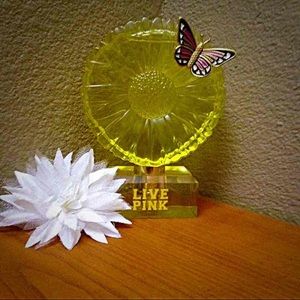 Life is pink live pink limited edition NEW