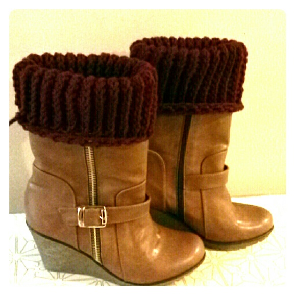 NEW  VILINE  brown   boots