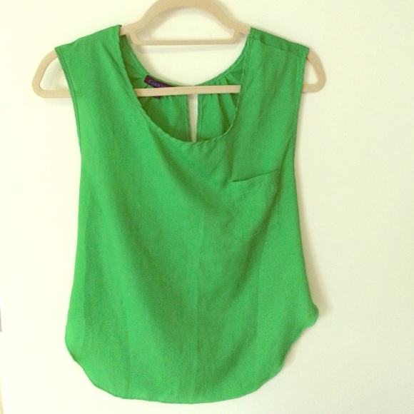 Green cross back shirt
