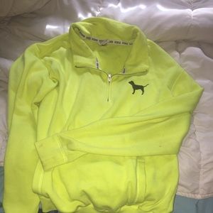 A over head yellow VS PINK hoodie