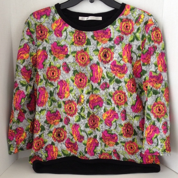 Zara Tops - Zara floral top