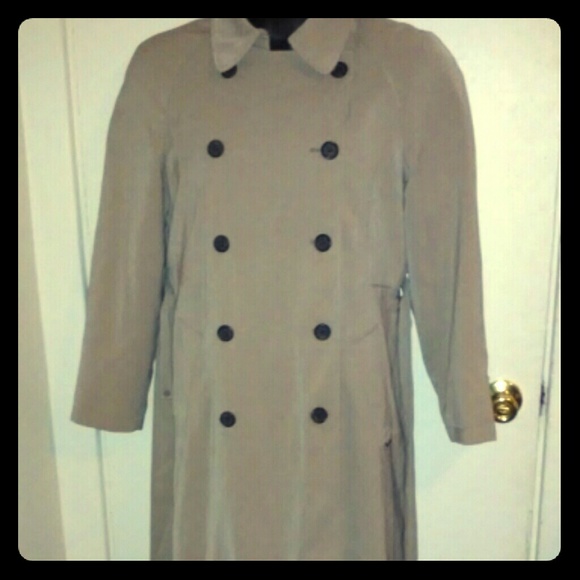 Womans Trench. Coat - Picture 1 of 4