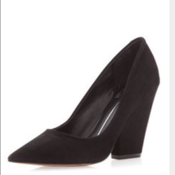 DOLCE VITA SAMAR IN BLACK perfect for any occasion
