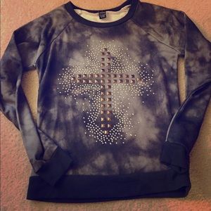 SALE⭐️Cross studded sweater sz S