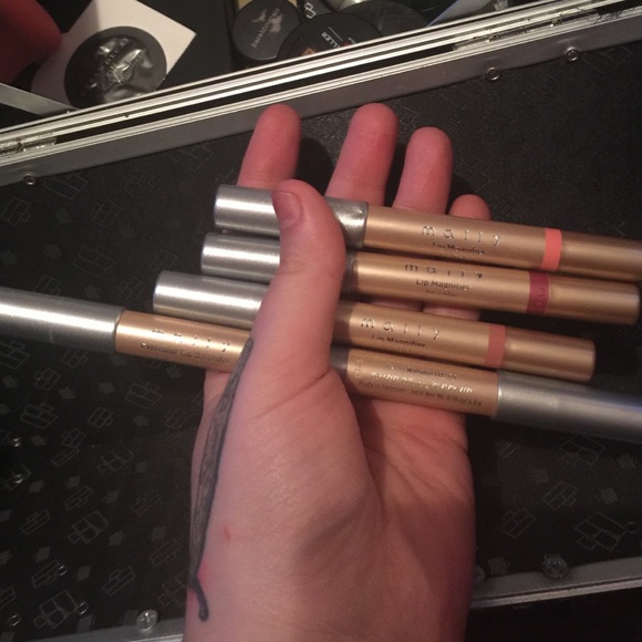 Mally lip magnifiers and lip defender