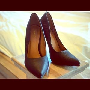 Qupid heels worn once for 1 hr