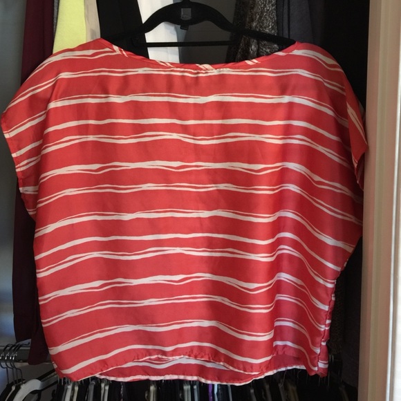 High low crop top. Beautiful red white strips
