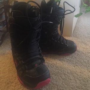 DC womens snowboard boots - REDUCED FOR WINTER