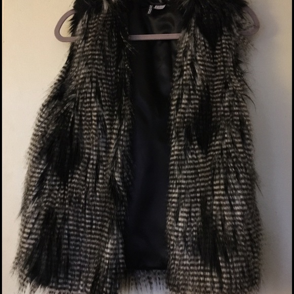 Fur vest