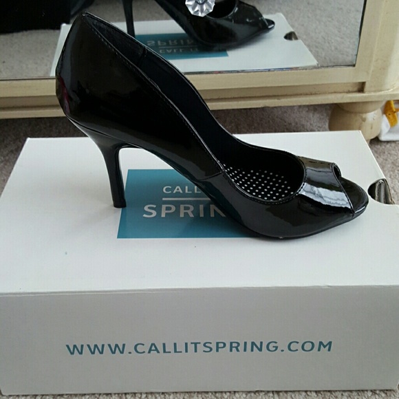 Black peep toe heels