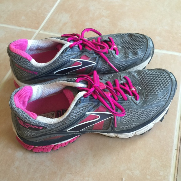 Brooks Running Sneakers