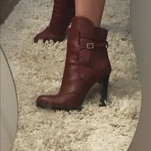 Lisa for Donald Pliner boot