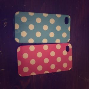 Two polka dot iPhone 4 cases