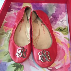 Rock and Republic Red Flats