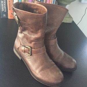 Steve Madden brown boots
