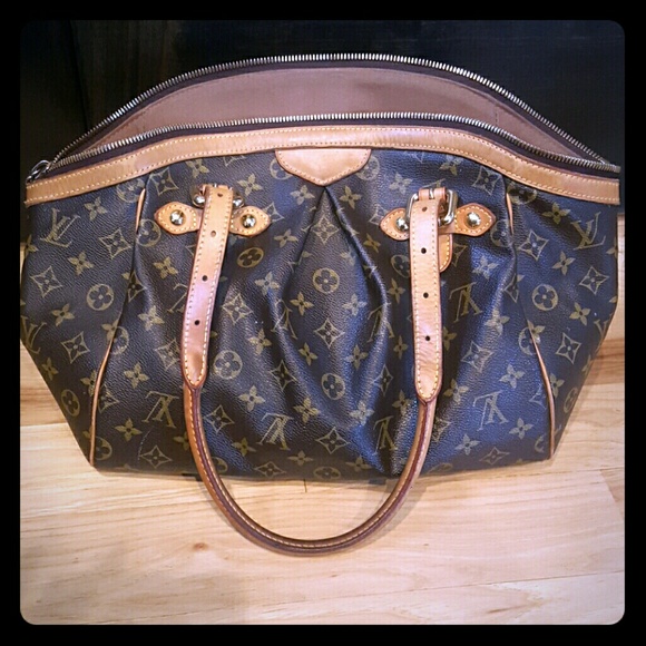 Louis Vuitton purse
