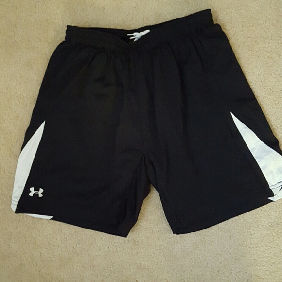 Under Armour black shorts